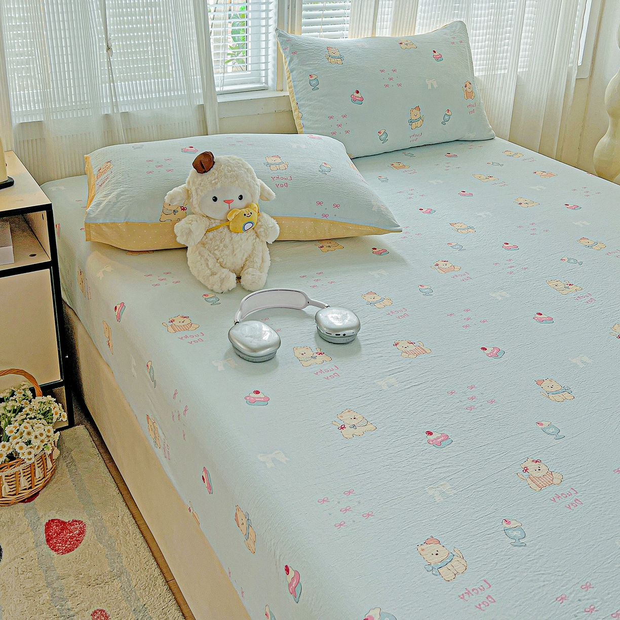 91家纺网 家纺一手货源 找家纺 格真 2025秋冬新款110克高克重提花加厚皱皱纱双层纱印花单床笠 西高地