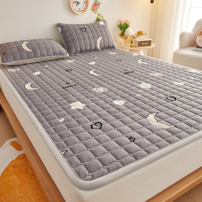 91家纺网 家纺一手货源 找家纺 奇丝雅 2025新款A类牛奶绒床褥床垫软垫家用学生宿舍上下铺寝室床护垫夹棉褥子-大床款套件 满天星