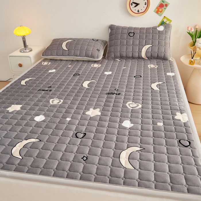 91家纺网 家纺一手货源 找家纺 奇丝雅 2025新款A类牛奶绒床褥床垫软垫家用学生宿舍上下铺寝室床护垫夹棉褥子-大床款套件 满天星