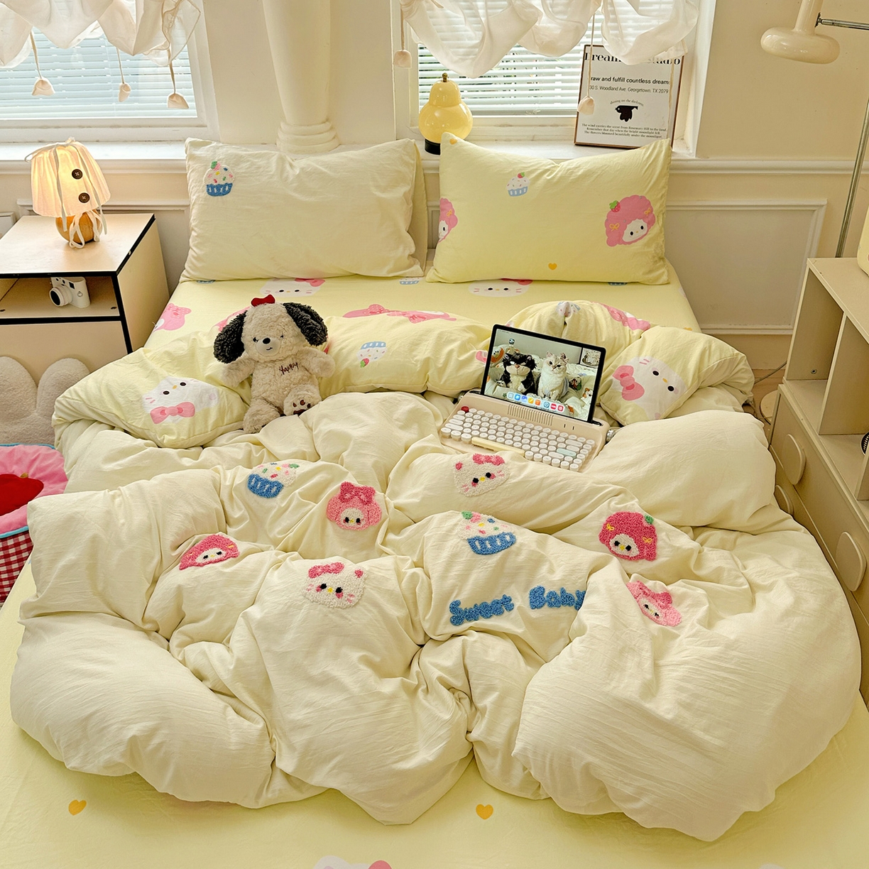 91家纺网 家纺一手货源 找家纺 奈颜 2025新款爆款水洗云朵棉毛巾绣四件套 小美喵喵-奶黄