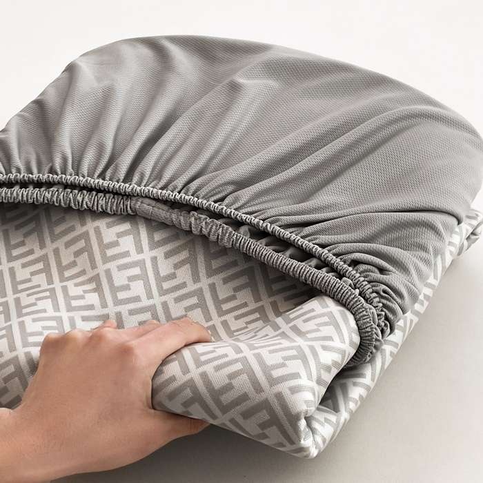 91家纺网 家纺一手货源 找家纺 小叮当家纺仓储工厂店 2025新款凉感三明治冰丝席凉席-芳华系列-床笠款-版本二 芳华床笠-回字纹