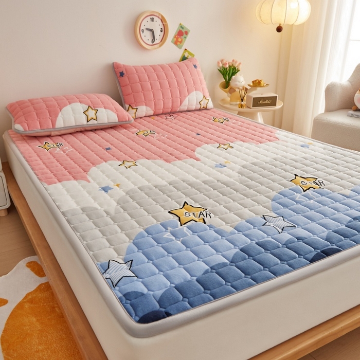 91家纺网 家纺一手货源 找家纺 奇丝雅 2025新款A类牛奶绒床褥床垫软垫家用学生宿舍上下铺寝室床护垫夹棉褥子-大床款套件 水纹星