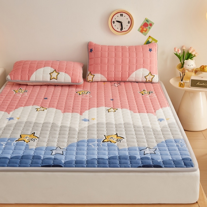 91家纺网 家纺一手货源 找家纺 奇丝雅 2025新款A类牛奶绒床褥床垫软垫家用学生宿舍上下铺寝室床护垫夹棉褥子-大床款套件 水纹星