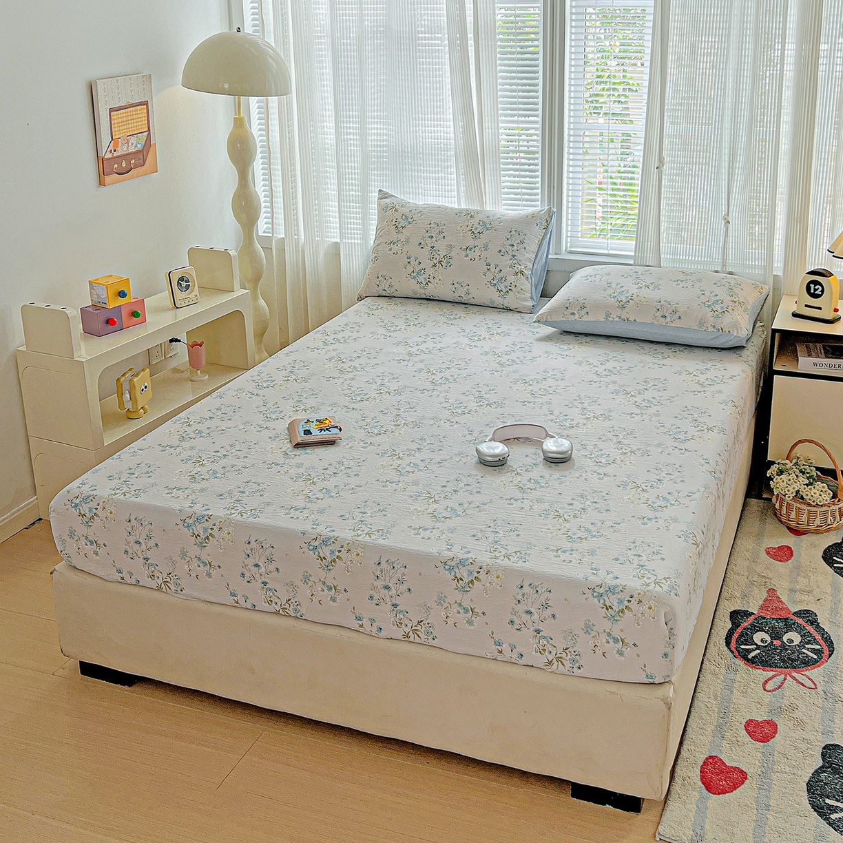 91家纺网 家纺一手货源 找家纺 格真 2025秋冬新款110克高克重提花加厚皱皱纱双层纱印花单床笠 长相思兰