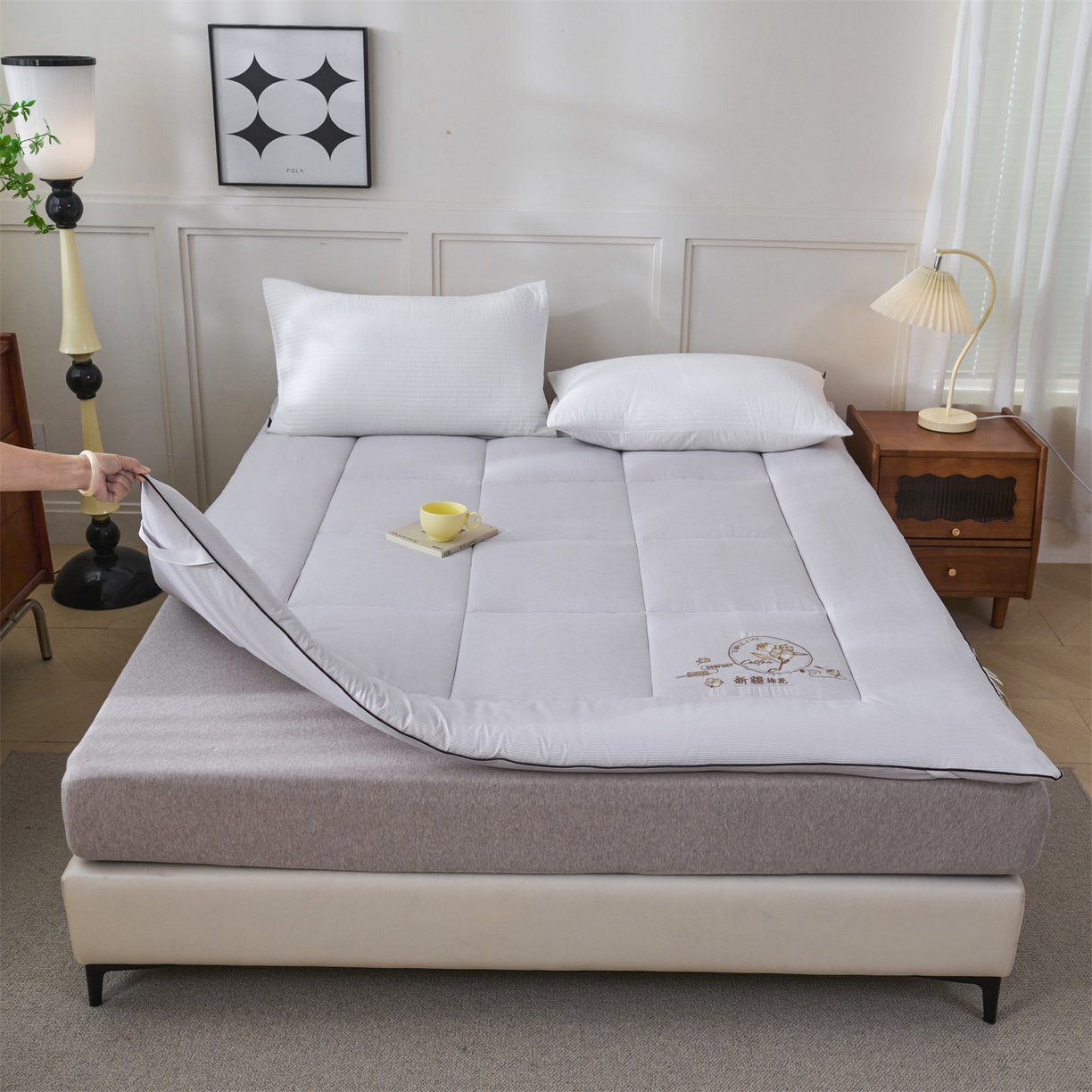 91家纺网 家纺一手货源 找家纺 满圆红家纺 2025新款刺绣款A类51%新疆棉花床褥垫软垫棉絮垫子床褥垫子（提供买家秀） 条纹-浅灰