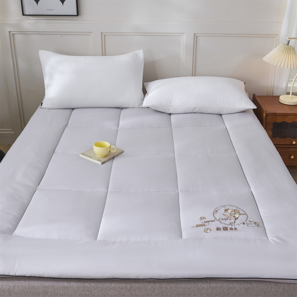 91家纺网 家纺一手货源 找家纺 满圆红家纺 2025新款刺绣款A类51%新疆棉花床褥垫软垫棉絮垫子床褥垫子（提供买家秀） 条纹-浅灰