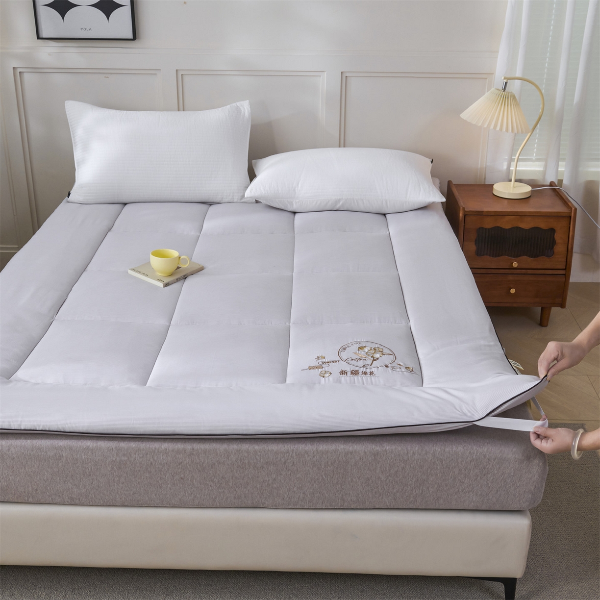 91家纺网 家纺一手货源 找家纺 满圆红家纺 2025新款刺绣款A类51%新疆棉花床褥垫软垫棉絮垫子床褥垫子（提供买家秀） 条纹-浅灰