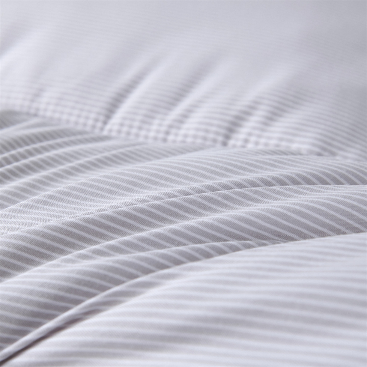 91家纺网 家纺一手货源 找家纺 满圆红家纺 2025新款刺绣款A类51%新疆棉花床褥垫软垫棉絮垫子床褥垫子（提供买家秀） 条纹-浅灰