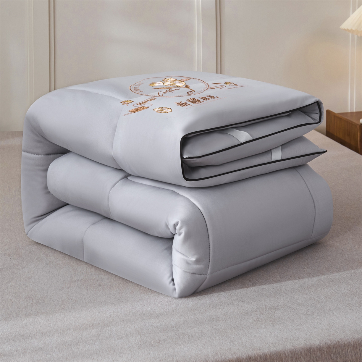 91家纺网 家纺一手货源 找家纺 满圆红家纺 2025新款刺绣款A类51%新疆棉花床褥垫软垫棉絮垫子床褥垫子（提供买家秀） 纯色-浅灰