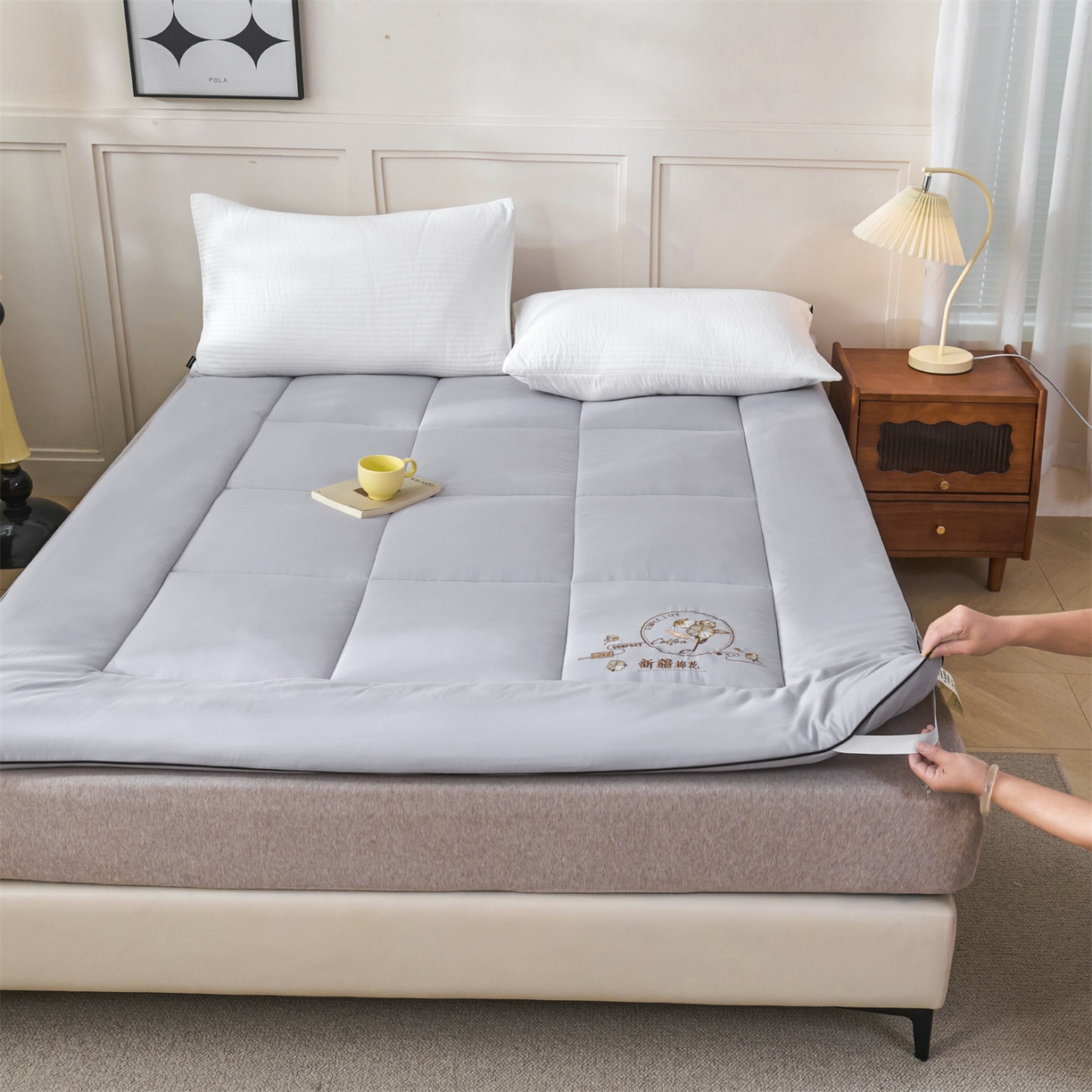 91家纺网 家纺一手货源 找家纺 满圆红家纺 2025新款刺绣款A类51%新疆棉花床褥垫软垫棉絮垫子床褥垫子（提供买家秀） 纯色-浅灰