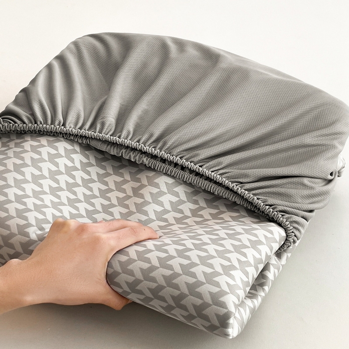 91家纺网 家纺一手货源 找家纺 小叮当家纺仓储工厂店 2025新款凉感三明治冰丝席凉席-芳华系列-床笠款-版本二 芳华床笠-千鸟格