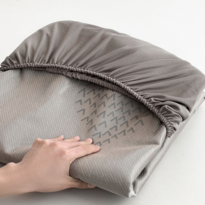 91家纺网 家纺一手货源 找家纺 小叮当家纺仓储工厂店 2025新款凉感三明治冰丝席凉席-芳华系列-床笠款-版本二 芳华床笠-字母B