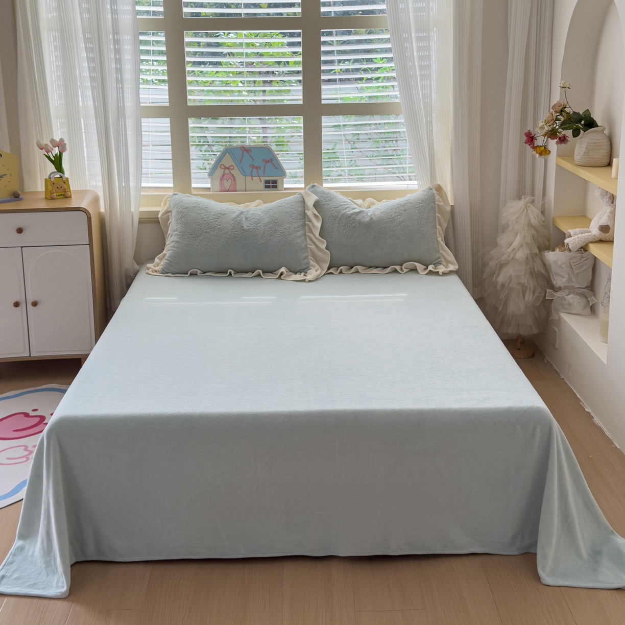 91家纺网 家纺一手货源 找家纺 KA家纺 2025新款冬雕花牛奶绒床裙款四件套-织梦系列 织梦蓝