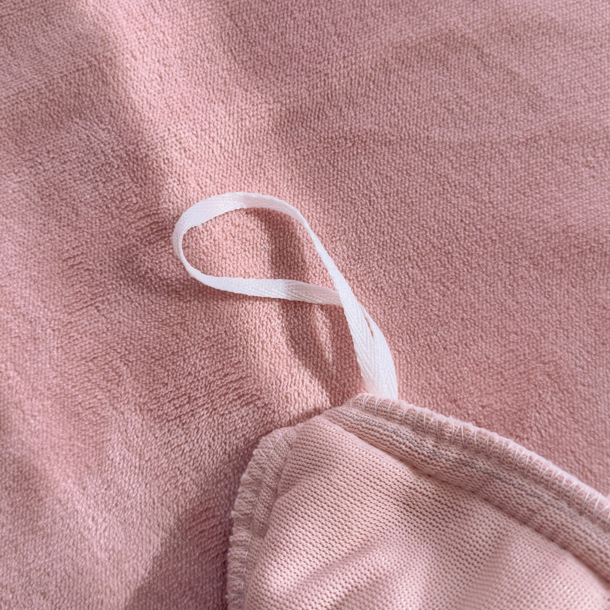 91家纺网 家纺一手货源 找家纺 KA家纺 2025新款冬雕花牛奶绒床裙款四件套-织梦系列 织梦粉