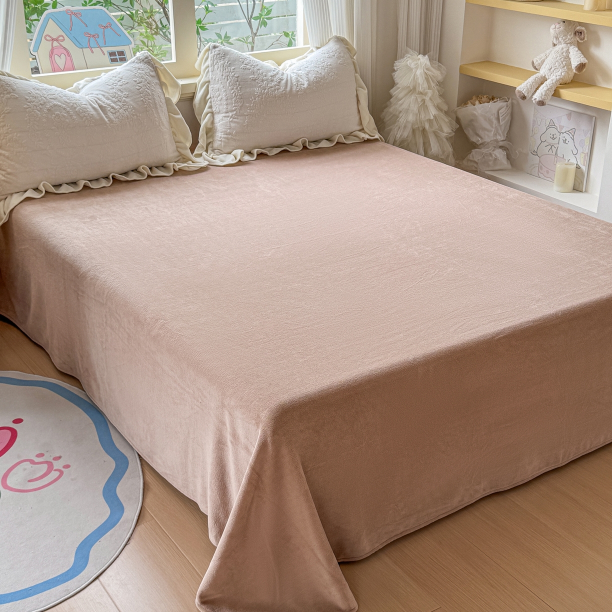 91家纺网 家纺一手货源 找家纺 KA家纺 2025新款冬雕花牛奶绒床裙款四件套-织梦系列 织梦奶白