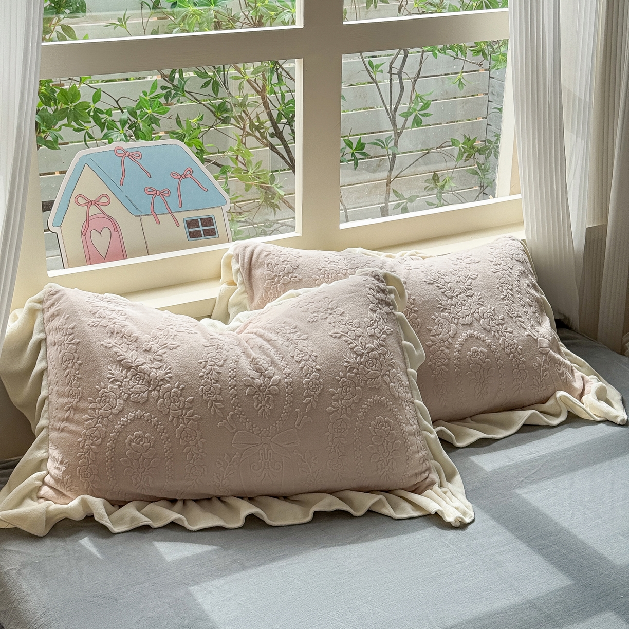 91家纺网 家纺一手货源 找家纺 KA家纺 2025新款冬雕花牛奶绒床裙款四件套-织梦系列 织梦卡其