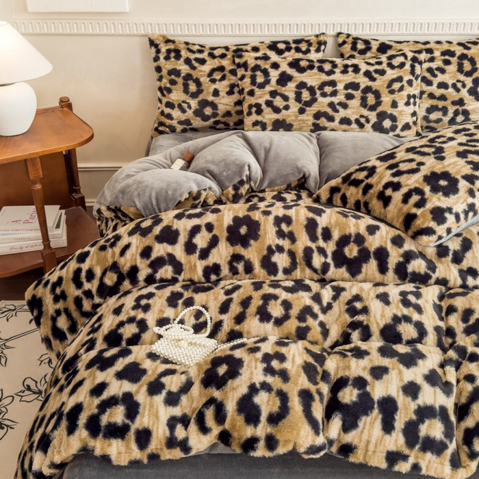 91家纺网 家纺一手货源 找家纺 橘子家 2025新款轻奢兔绒高克重四件套 豹纹-咖