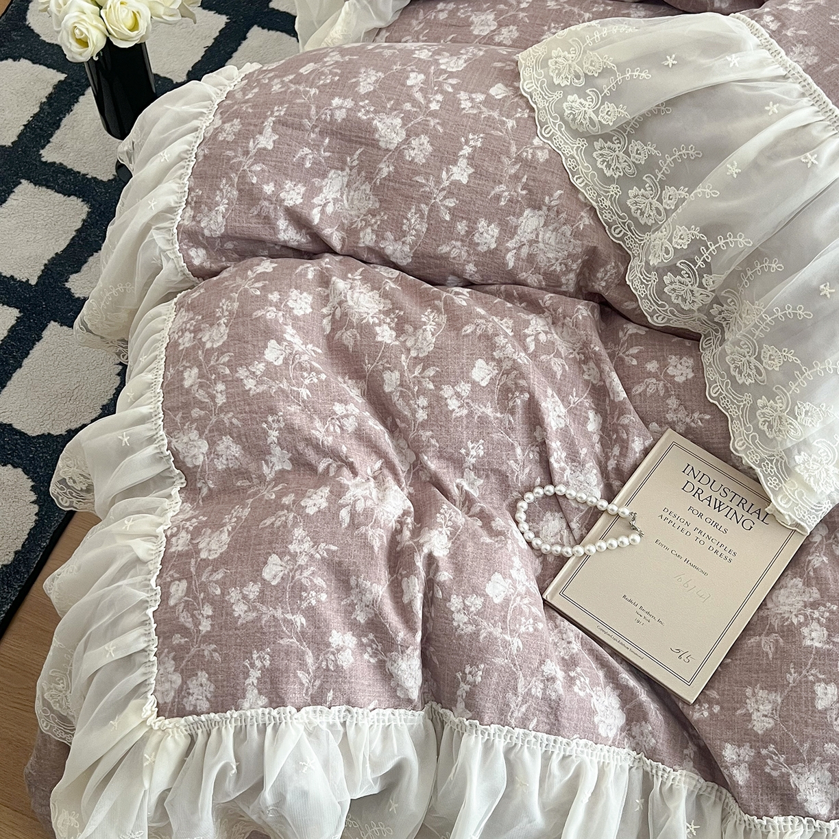 91家纺网 家纺一手货源 找家纺 吾欢心 2025新款高端定制法式复古双层蕾丝花边加厚水洗原麻四件套 玛格丽