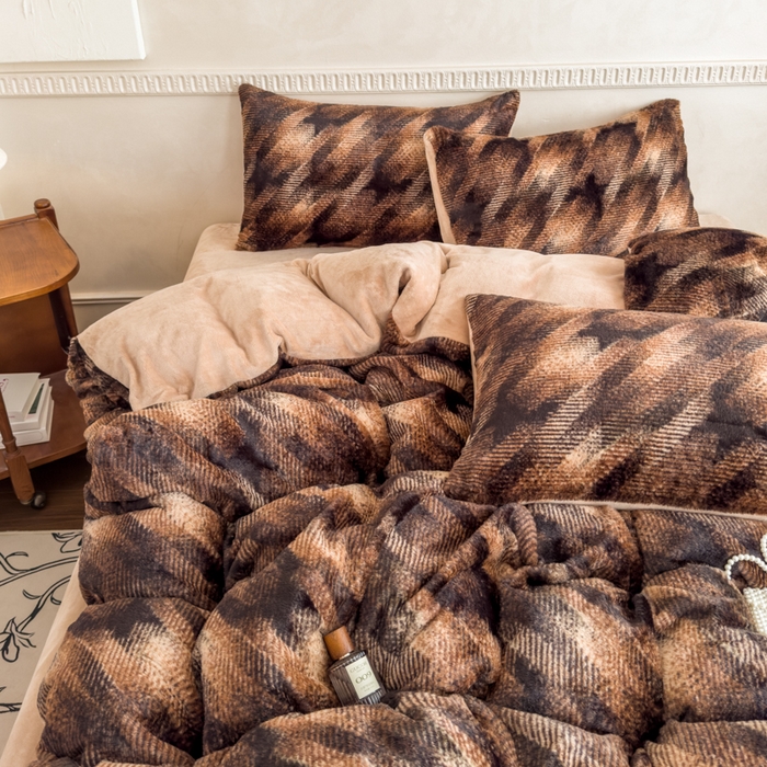 91家纺网 家纺一手货源 找家纺 橘子家 2025新款轻奢兔绒高克重四件套 简爱