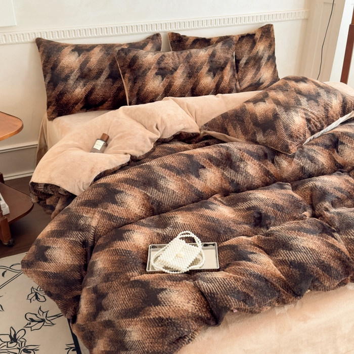 91家纺网 家纺一手货源 找家纺 橘子家 2025新款轻奢兔绒高克重四件套 简爱