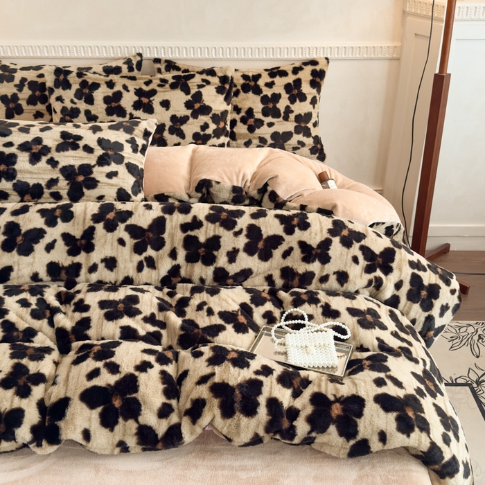 91家纺网 家纺一手货源 找家纺 橘子家 2025新款轻奢兔绒高克重四件套 蔓蝶