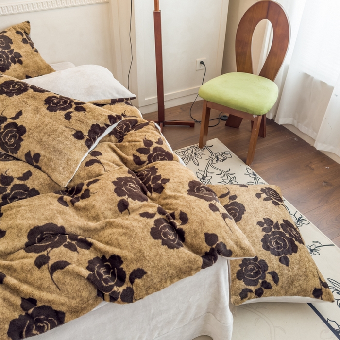 91家纺网 家纺一手货源 找家纺 橘子家 2025新款轻奢兔绒高克重四件套 玫瑰花