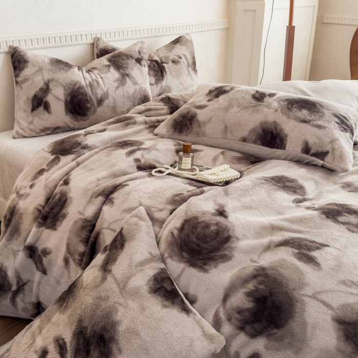 91家纺网 家纺一手货源 找家纺 橘子家 2025新款轻奢兔绒高克重四件套 绮梦