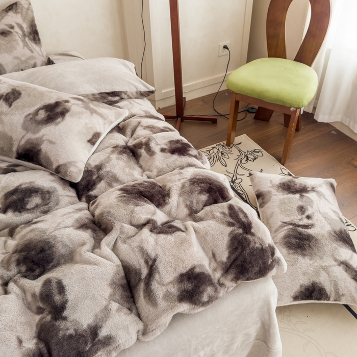 91家纺网 家纺一手货源 找家纺 橘子家 2025新款轻奢兔绒高克重四件套 绮梦