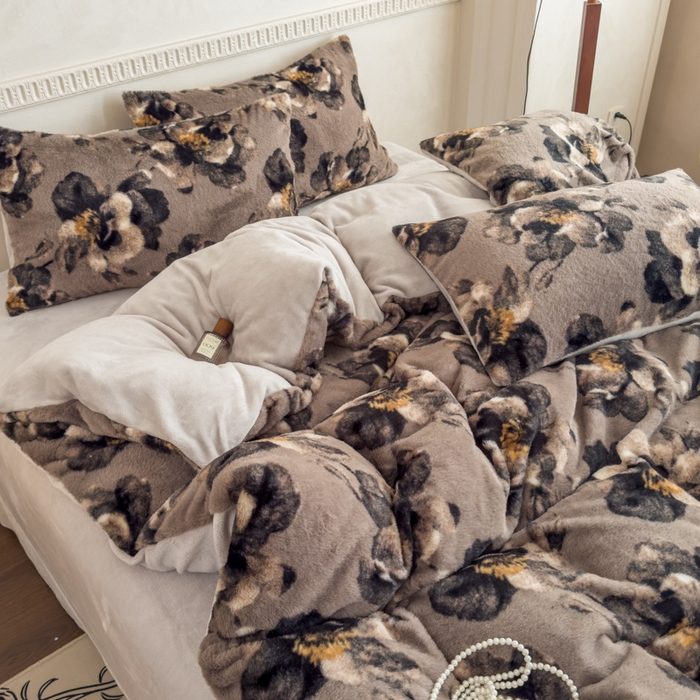 91家纺网 家纺一手货源 找家纺 橘子家 2025新款轻奢兔绒高克重四件套 索菲庄园