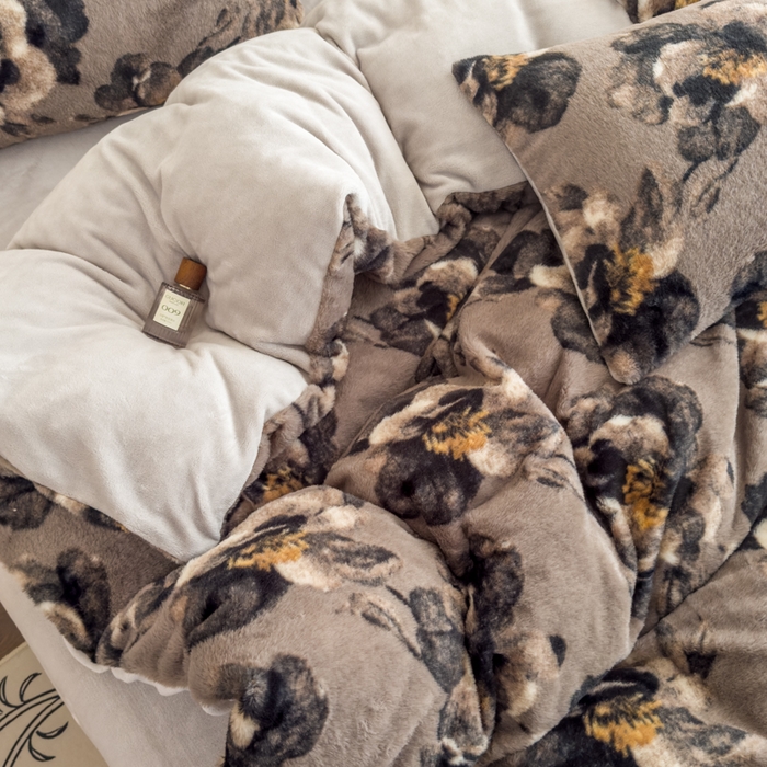 91家纺网 家纺一手货源 找家纺 橘子家 2025新款轻奢兔绒高克重四件套 索菲庄园