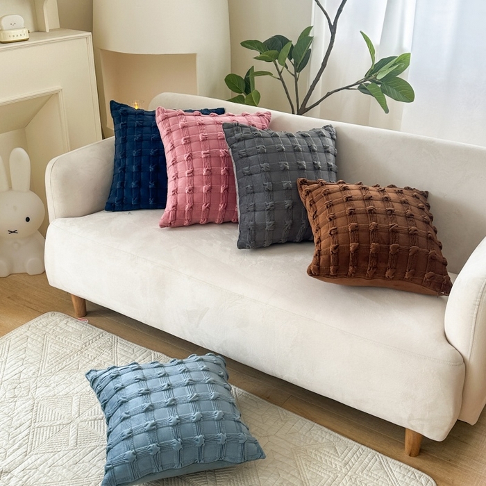 91家纺网 家纺一手货源 找家纺 新奇异 2025新款泡泡格抱枕 泡泡格-米白