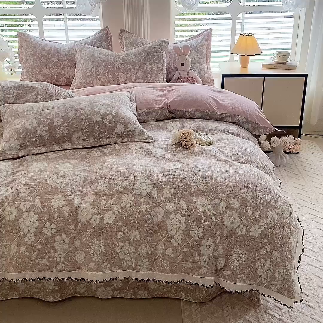 91家纺网 家纺一手货源 找家纺 （总）韩约家纺 2025新款1全棉镂空双色刺绣花边床单款加厚棉麻四件套