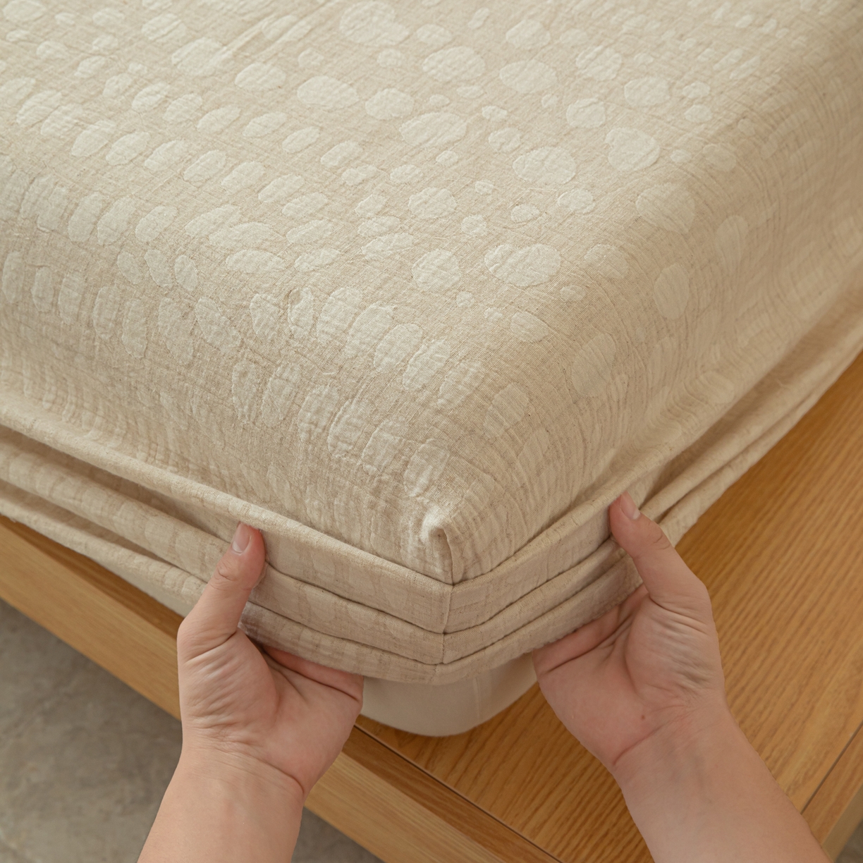 91家纺网 家纺一手货源 找家纺 眠博士 2025新款A类棉麻双层纱提花床笠 棉麻双层纱床笠-豹纹