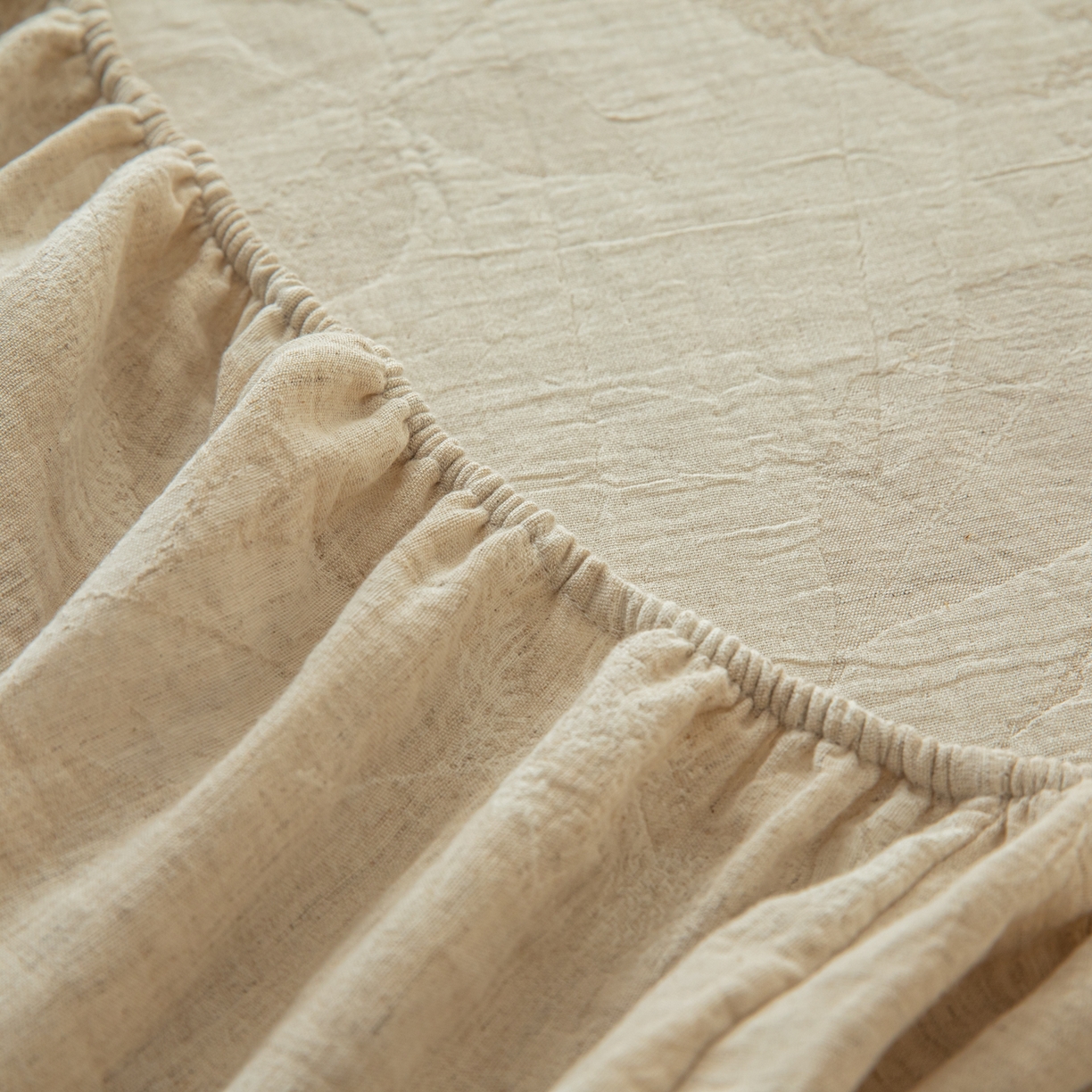 91家纺网 家纺一手货源 找家纺 眠博士 2025新款A类棉麻双层纱提花床笠 棉麻双层纱床笠-丛境花语