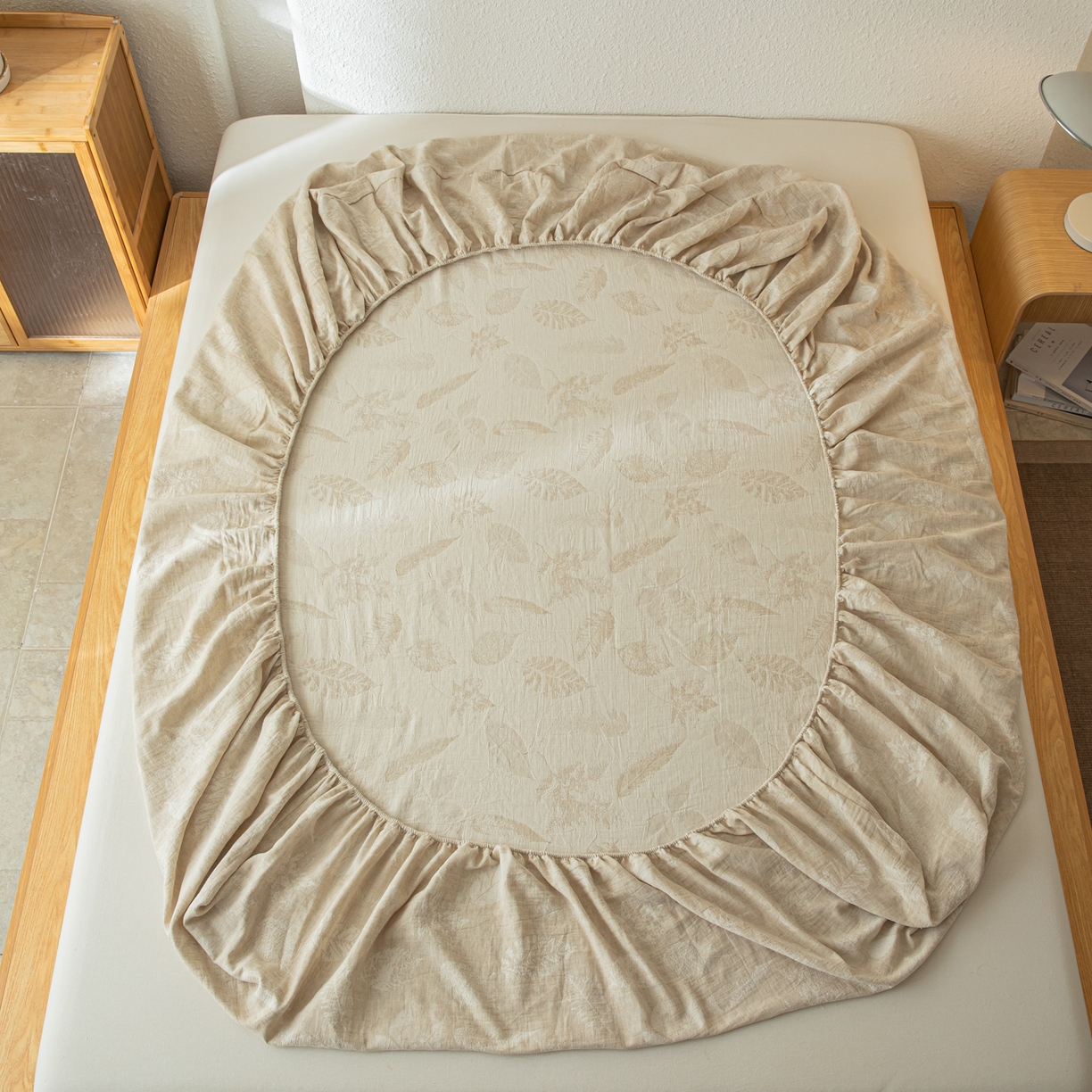 91家纺网 家纺一手货源 找家纺 眠博士 2025新款A类棉麻双层纱提花床笠 棉麻双层纱床笠-丛境花语