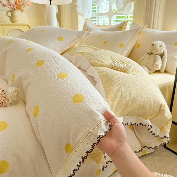 91家纺网 家纺一手货源 找家纺 韩约家纺 2025新款1全棉镂空双色刺绣花边床单款加厚棉麻四件套 波波黄