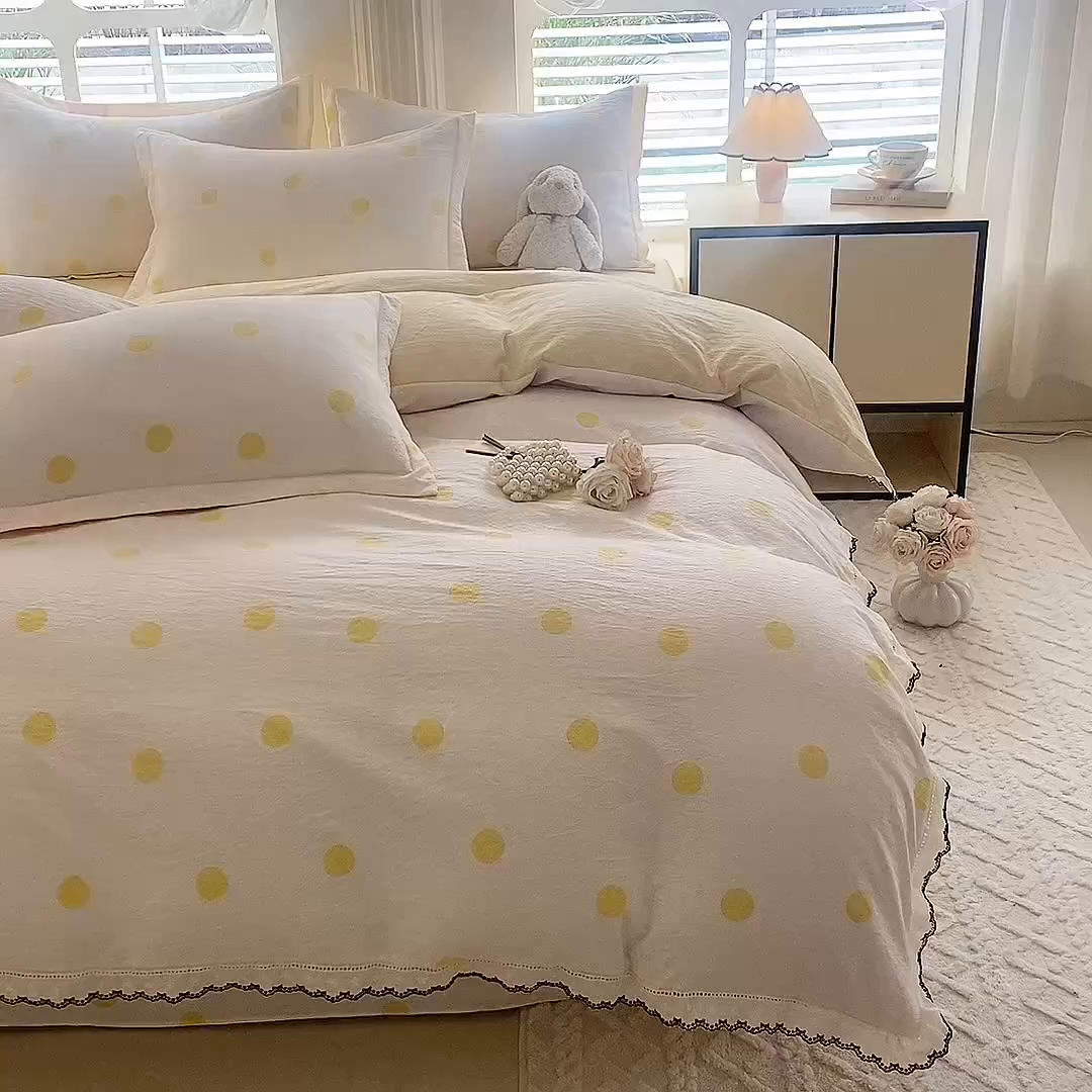 91家纺网 家纺一手货源 找家纺 韩约家纺 2025新款1全棉镂空双色刺绣花边床单款加厚棉麻四件套 波波黄