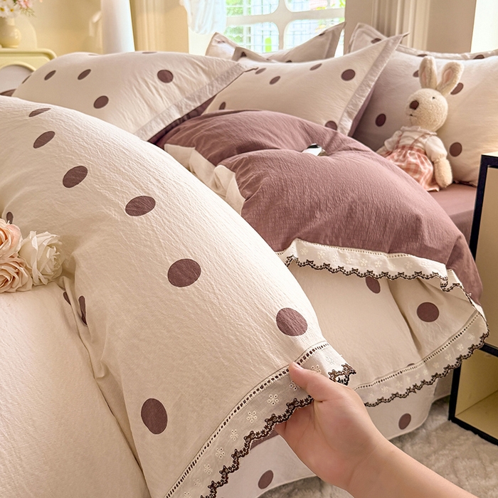 91家纺网 家纺一手货源 找家纺 韩约家纺 2025新款1全棉镂空双色刺绣花边床单款加厚棉麻四件套 波波咖