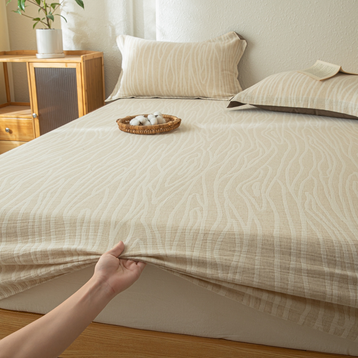 91家纺网 家纺一手货源 找家纺 眠博士 2025新款A类棉麻双层纱提花床笠 棉麻双层纱床笠-树纹