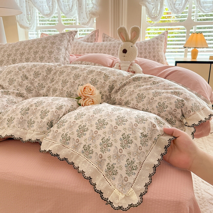 91家纺网 家纺一手货源 找家纺 韩约家纺 2025新款1全棉镂空双色刺绣花边床单款加厚棉麻四件套 蝶语香