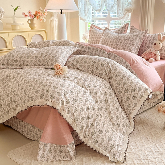 91家纺网 家纺一手货源 找家纺 韩约家纺 2025新款1全棉镂空双色刺绣花边床单款加厚棉麻四件套 蝶语香