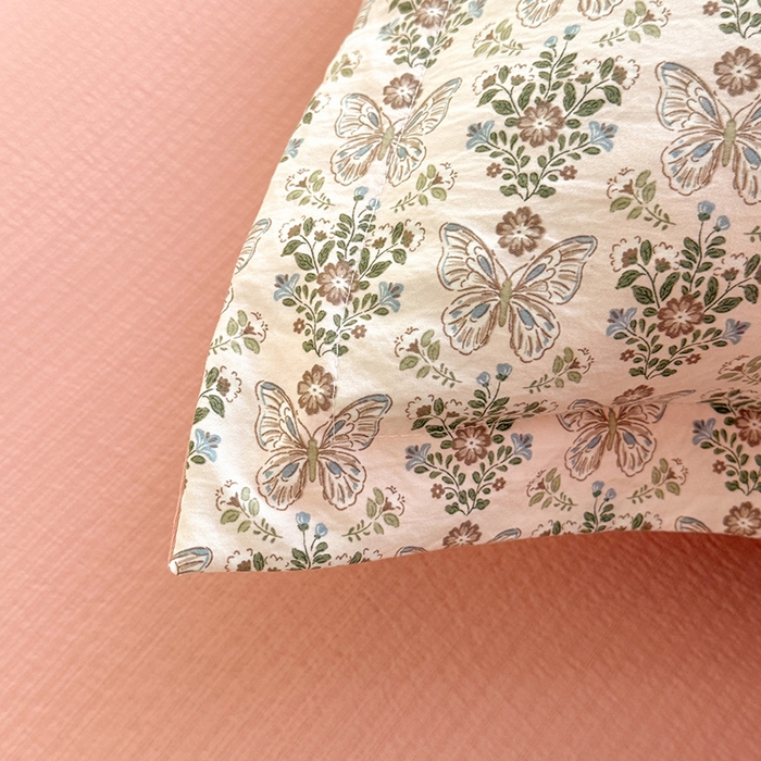 91家纺网 家纺一手货源 找家纺 韩约家纺 2025新款1全棉镂空双色刺绣花边床单款加厚棉麻四件套 蝶语香