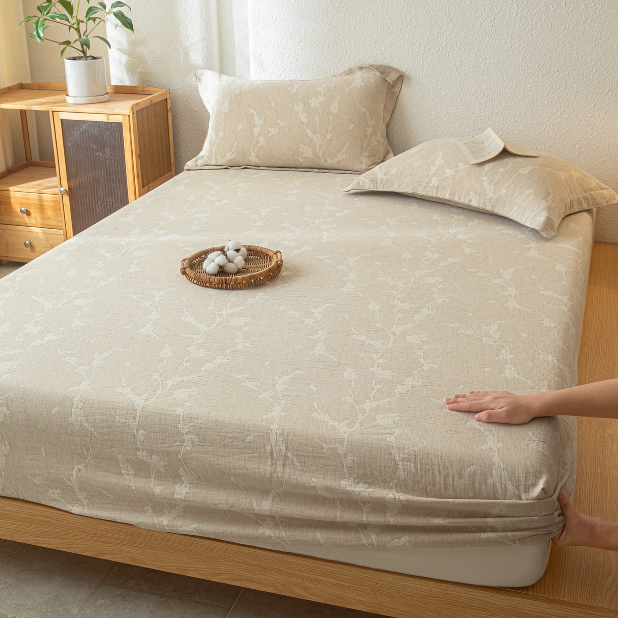 91家纺网 家纺一手货源 找家纺 眠博士 2025新款A类棉麻双层纱提花床笠 棉麻双层纱床笠-摇影