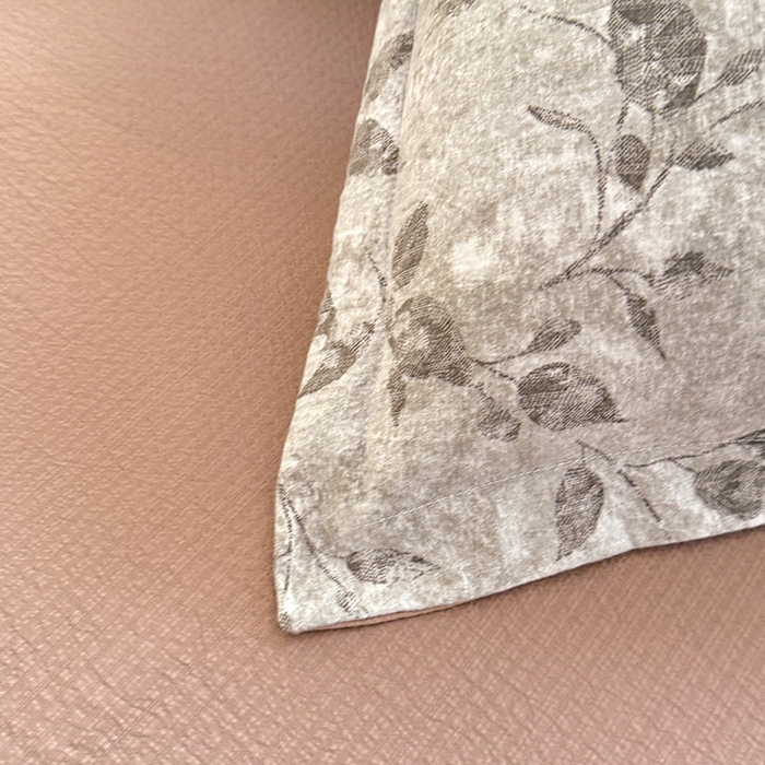 91家纺网 家纺一手货源 找家纺 韩约家纺 2025新款1全棉镂空双色刺绣花边床单款加厚棉麻四件套 梵婷