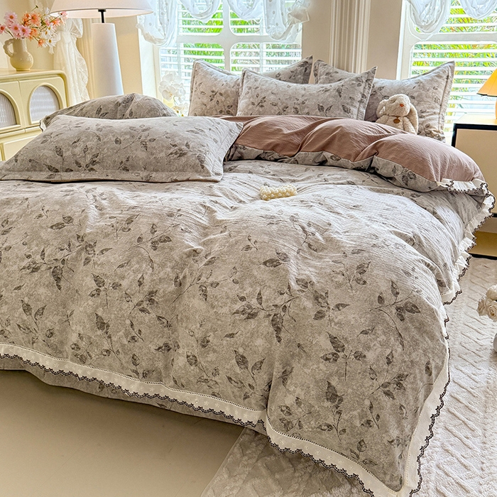 91家纺网 家纺一手货源 找家纺 韩约家纺 2025新款1全棉镂空双色刺绣花边床单款加厚棉麻四件套 梵婷