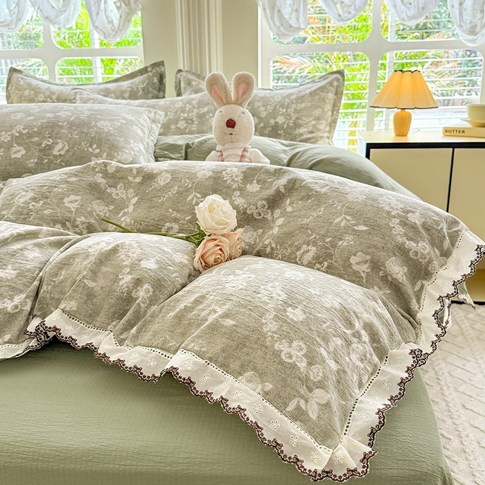 91家纺网 家纺一手货源 找家纺 韩约家纺 2025新款1全棉镂空双色刺绣花边床单款加厚棉麻四件套 美伊