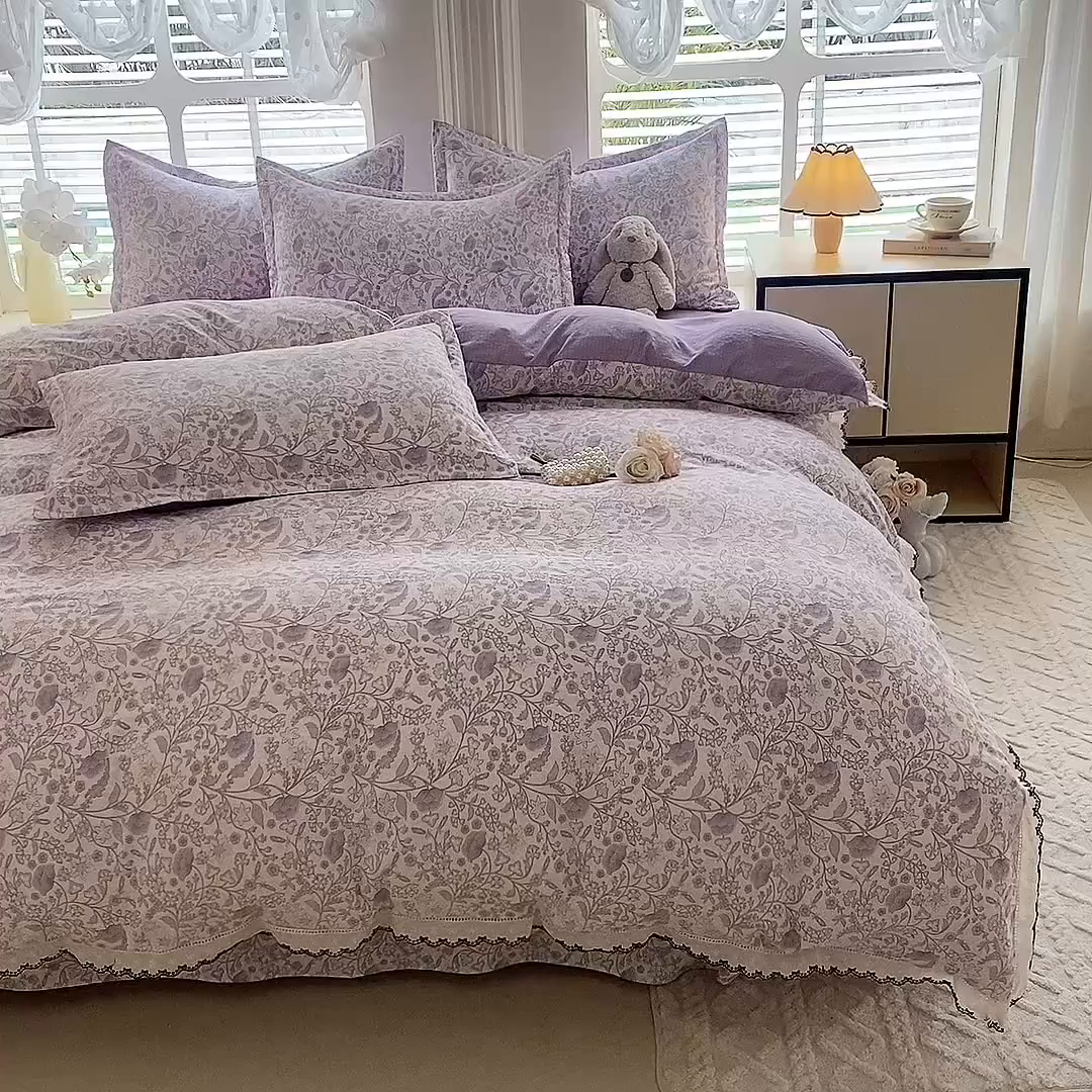 91家纺网 家纺一手货源 找家纺 韩约家纺 2025新款1全棉镂空双色刺绣花边床单款加厚棉麻四件套 若彩