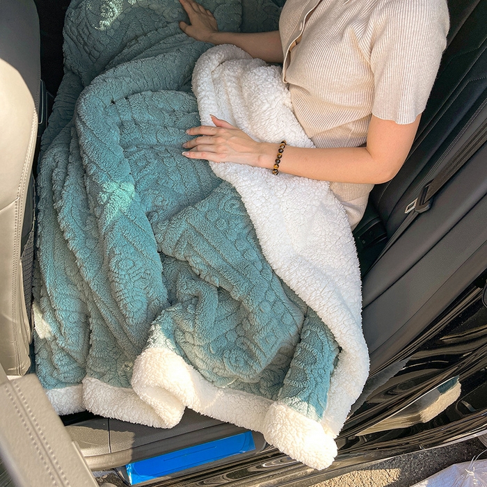 91家纺网 家纺一手货源 找家纺 世纪绒品 2025新款5D雕花毛毯 天空蓝