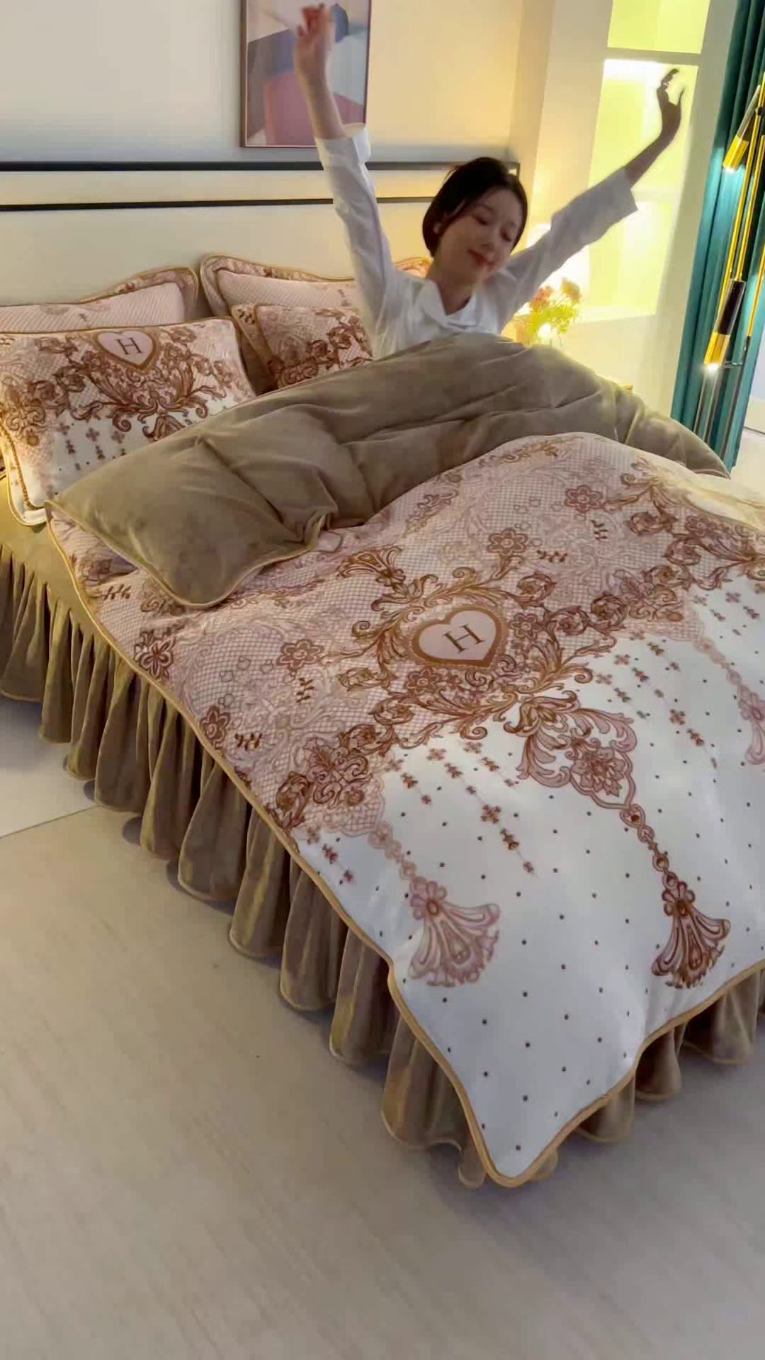 91家纺网 家纺一手货源 找家纺 望淮 2025新款230g印花金貂绒牛奶绒四件套 香格里拉