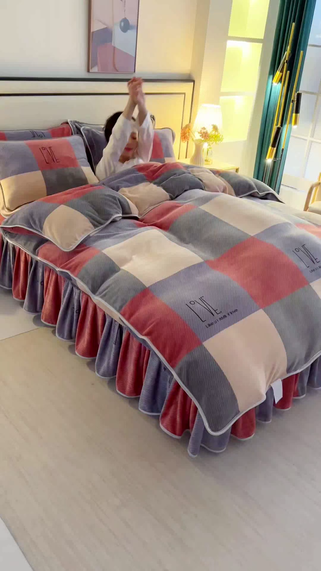 91家纺网 家纺一手货源 找家纺 望淮 2025新款230g印花金貂绒牛奶绒四件套 爱红